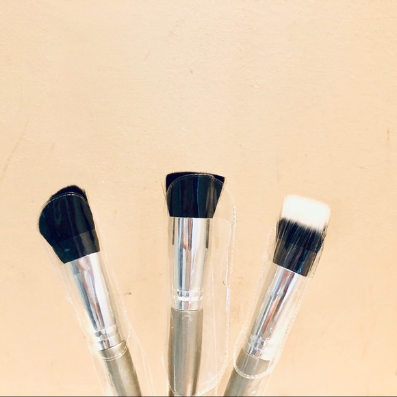 Makeup New Contour Brush Set Poshmark